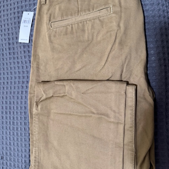 Men’s Brown Khaki Pants (32x28) | Gap Lived In Slim-Fit - Picture 8 of 9